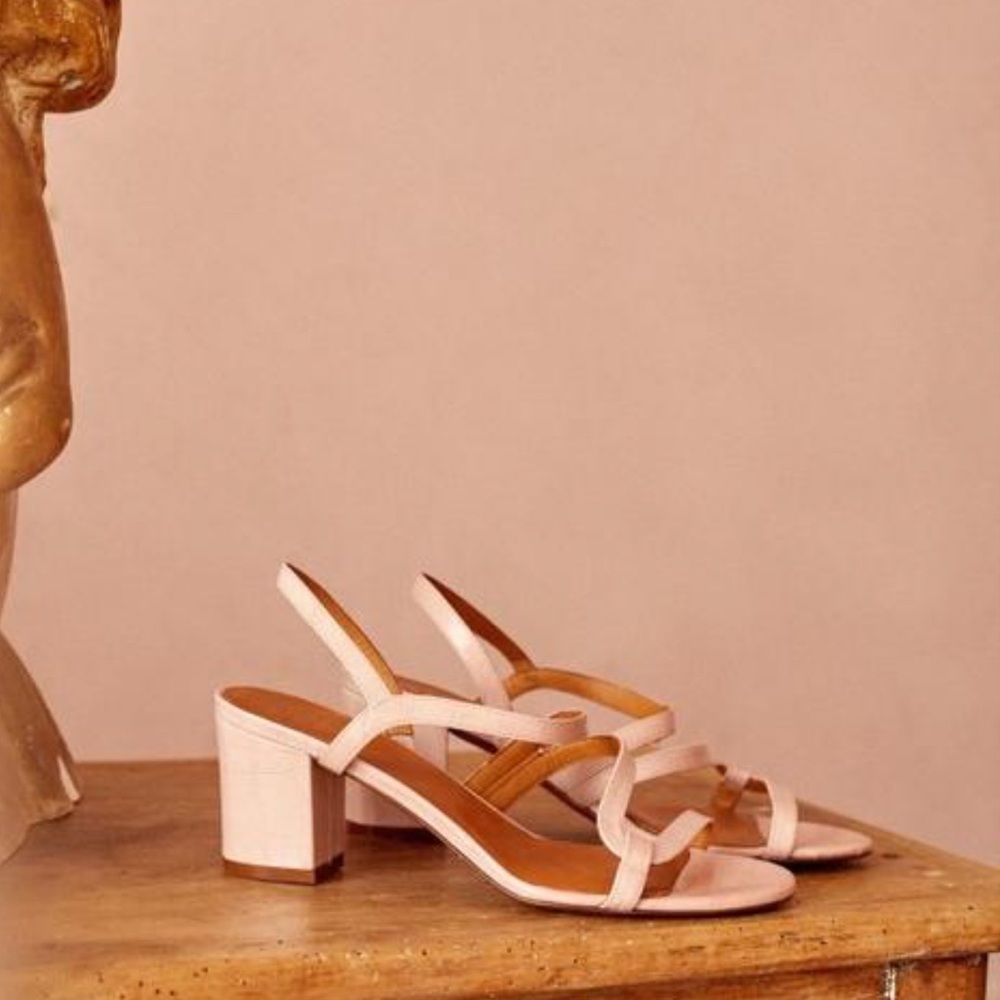 Sezane Emilie sandals in nude leather croco. Worn once- like new